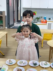 Mai Ho's Daughter Stuns with Beautiful Features and Future Pageant Potential - image 0
