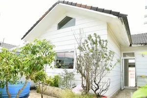 Inside the Fairy-Tale Garden Villa of Vietnamese MC Quyen Linh - image 4
