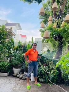 Inside the Fairy-Tale Garden Villa of Vietnamese MC Quyen Linh - image 2