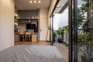 Tour a Stunning 25m2 Green Alley House in Vietnam - image 2