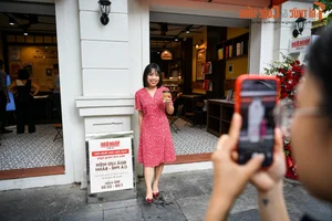 What Makes the Viral Newspaper-Themed Cafe on Social Media So Popular? - image 3