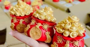 The High Cost of Arguments: Investing Millions in Gold for the God of Wealth Day - image 1