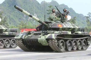 Vietnam Showcases Advanced Domestic Missiles and UAVs at A80 Military Rehearsal - image 18