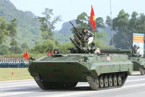 Vietnam Showcases Advanced Domestic Missiles and UAVs at A80 Military Rehearsal - image 17