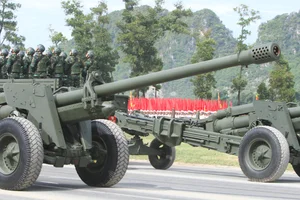 Vietnam Showcases Advanced Domestic Missiles and UAVs at A80 Military Rehearsal - image 33