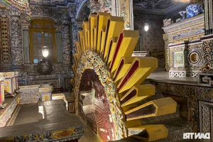 Exploring the Magnificent Architecture of Khai Dinh Tomb in Hue - A Masterpiece of Vietnamese History - image 3