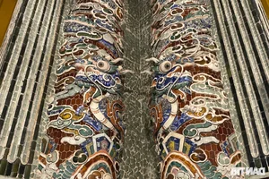 Exploring the Magnificent Architecture of Khai Dinh Tomb in Hue - A Masterpiece of Vietnamese History - image 11