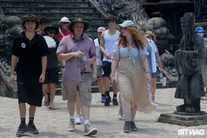 Exploring the Magnificent Architecture of Khai Dinh Tomb in Hue - A Masterpiece of Vietnamese History - image 1