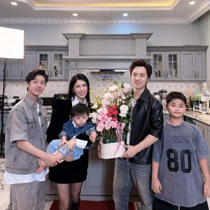 Vietnamese Celeb News: Kinh Quoc Addresses Rumors and Ha Anh’s Mother Vacation Scam - image 26