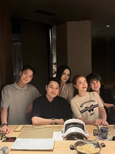 Vietnamese Celeb News: Kinh Quoc Addresses Rumors and Ha Anh’s Mother Vacation Scam - image 19