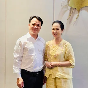 Vietnamese Celeb News: Kinh Quoc Addresses Rumors and Ha Anh’s Mother Vacation Scam - image 30