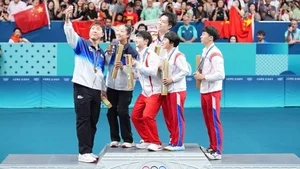 Iconic Moments from Paris 2024: A Celebration of Athletic Excellence and Olympic Spirit - image 4