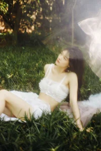 YiTuYu Art Language Vol.9812: Exploring the Aesthetic Beauty of Dong Dong (38P) - image 8