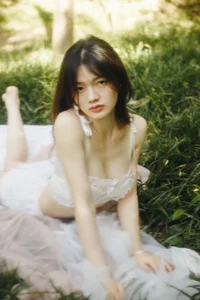 YiTuYu Art Language Vol.9812: Exploring the Aesthetic Beauty of Dong Dong (38P) - image 24