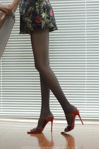 IESS Gallery: Tuan Tuan in Long Legs Collection - image 34