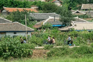 Rare and Surprising Photos of Daily Life in Rural North Korea - image 11