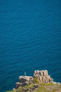 Exploring the Breathtaking 7km Coastal Road That Makes Travelers Fall in Love with Con Dao - image 4