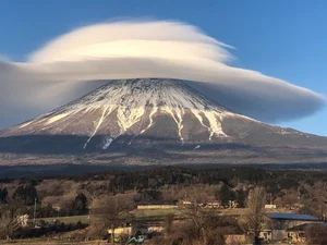 Photographer Captures Breathtaking New Perspectives of Mount Fuji - image 3