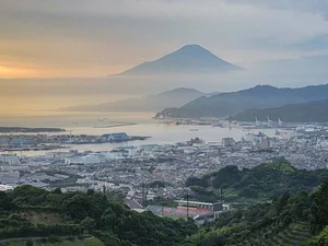 Photographer Captures Breathtaking New Perspectives of Mount Fuji - image 2