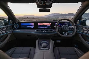 2026 Mercedes-Benz GLS: The S-Class of SUVs Returns with New Luxury - image 3