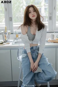 The Elegant Style and Visuals of Chinese Star Wang Qiu Zi - image 3