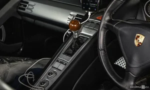 Legendary V10 Porsche Carrera GT Supercar Arrives in Vietnam - image 4