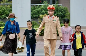 Viral Story: Lieutenant Colonel Traffic Police Officer’s Humble Life Selling Sugarcane Juice - image 2