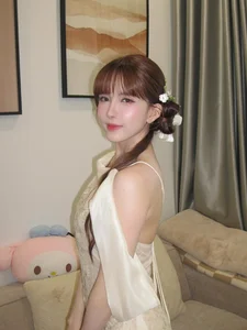 Ky Duyen and Mai Ngoc Turn Heads with Stunning Thailand Travel Style - image 2
