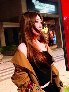 Vietnamese Celeb News: Hoa Minzy's Heartfelt Visit and Ho Ngoc Ha's Glamour - image 41