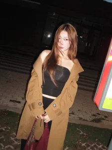 Vietnamese Celeb News: Hoa Minzy's Heartfelt Visit and Ho Ngoc Ha's Glamour - image 20