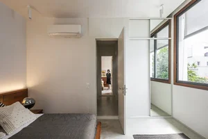 Urban Greenery: A 4-Story Townhouse Designed as a Lush Tropical Oasis - image 2