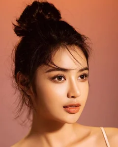 Rising Star: The Mixed-Race Beauty Trending in the Top 20 of Miss World Vietnam - image 7