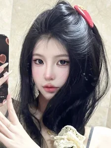 The Gentle Aesthetic: Exploring Modern Chinese Beauty Portraits - image 2