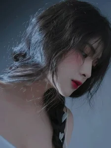 The Gentle Aesthetic: Exploring Modern Chinese Beauty Portraits - image 11