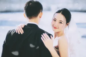Midu Reveals Elegant Wedding Invitations and Miss Grand Thuy Tien Celebrates Master’s Degree Graduation - image 4