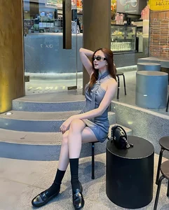 Thiều Bảo Trang Viral for Luxury Ferrari Appearance and Stunning High-Fashion Style - image 5