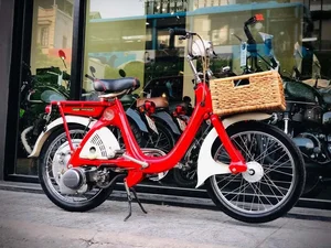 Vintage Classic: The 1965 Honda P25 Moped Sparking Nostalgia in Hanoi - image 2