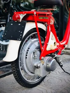 Vintage Classic: The 1965 Honda P25 Moped Sparking Nostalgia in Hanoi - image 6