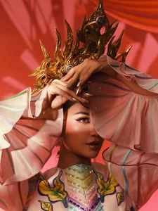 Vietnamese Beauty Queens Honor Traditional Cải Lương Opera in Stunning New Fashion Gallery - image 6