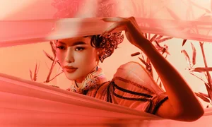 Vietnamese Beauty Queens Honor Traditional Cải Lương Opera in Stunning New Fashion Gallery - image 12