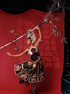 Vietnamese Beauty Queens Honor Traditional Cải Lương Opera in Stunning New Fashion Gallery - image 1