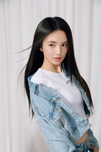 Daughter of Wushu Queen Thuy Hien Prepares for Music Debut - image 3