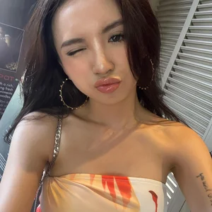 Daughter of Wushu Queen Thuy Hien Prepares for Music Debut - image 2