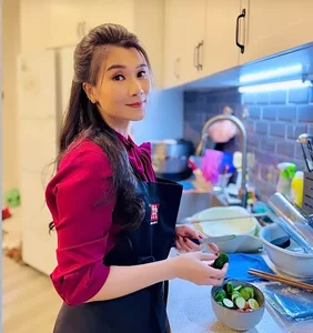 VTV News Anchor Gaffe Goes Viral: Behind the Scenes of Her Glamorous Life and Hidden Husband - image 0