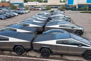 Tesla Cybertruck Inventory Surges: New Incentives to Boost Sales - image 2