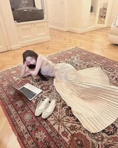 Breaking the Shell: Why This Introverted Influencer’s Rare Bikini Photos Are Trending - image 4