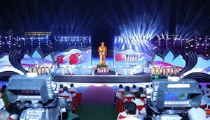 The Grand Opening of Lang Sen Festival: A Nation's Heart Turns to Nghe An - image 4