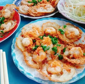 6 Must-Try Vung Tau Street Food Snacks for Your Next Coastal Getaway - image 0