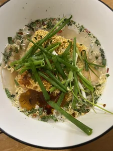 Miss Vietnam H'Hen Nie Sparks Buzz Over a Surprising Detail in Her Instant Noodle Bowl - image 5