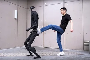 Viral Incident: Chinese AI Robot Malfunctions and Unexpectedly Attacks Bystanders - image 7
